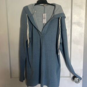 NWT Hoodie Women’s LOFT Brand size smalll,